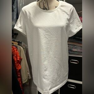 🎃 3 FOR $10🎃 TUFF ATHLETES NWOT LADIES TEE, SIZE XL. WHITE.